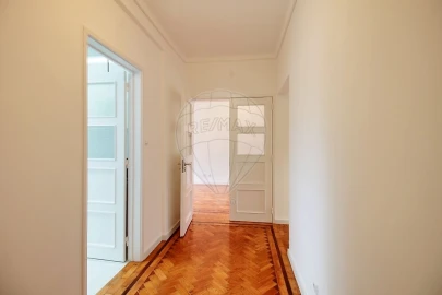 Apartamento T3 para Arrendamento em Olivais