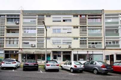 Apartamento T3 para Arrendamento em Olivais