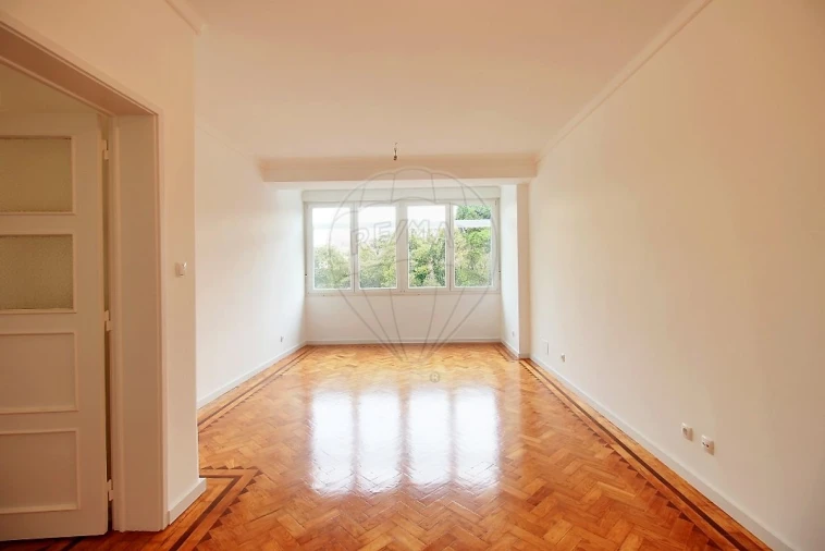 Apartamento T3 para Arrendamento em Olivais Foto 15
