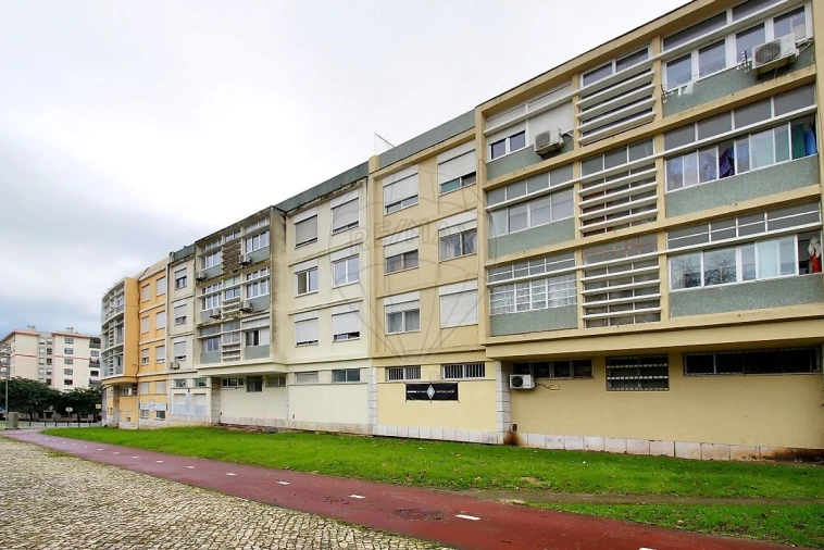 Apartamento T3 para Arrendamento em Olivais Foto 19