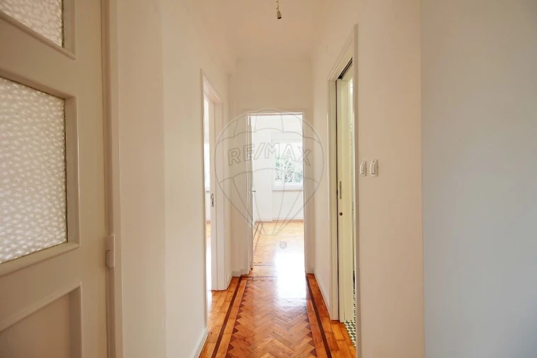 Apartamento T3 para Arrendamento em Olivais Foto 4
