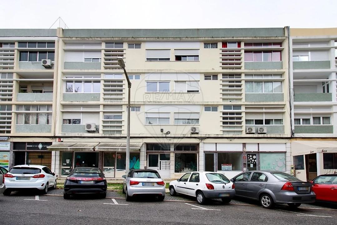 Apartamento T3 para Arrendamento em Olivais Foto 13