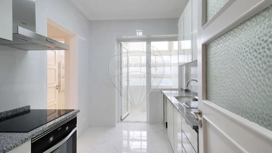 Apartamento T3 para Arrendamento em Olivais