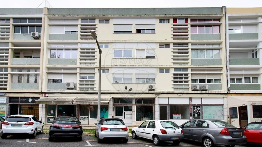 Apartamento T3 para Arrendamento em Olivais