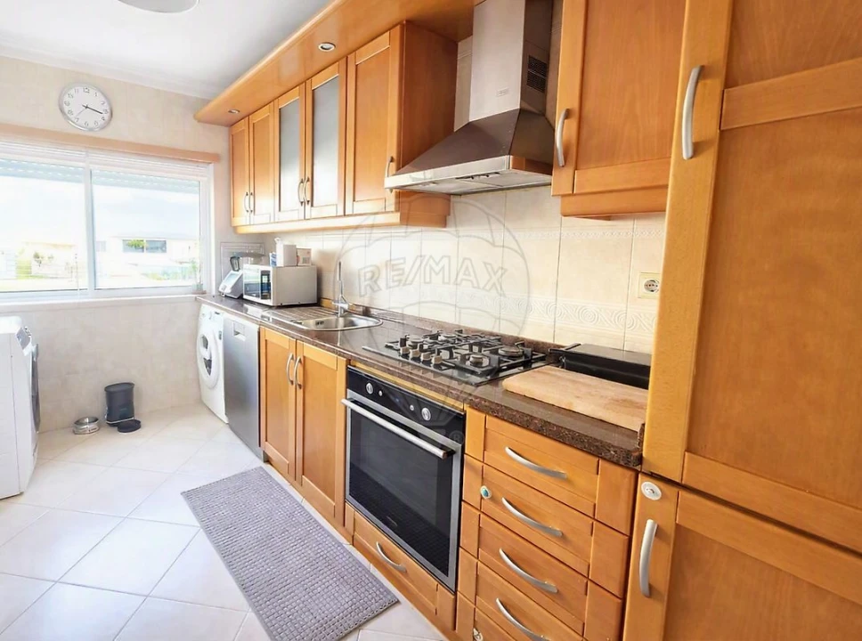 Apartamento T3 para Venda em Carregado e Cadafais Foto 8