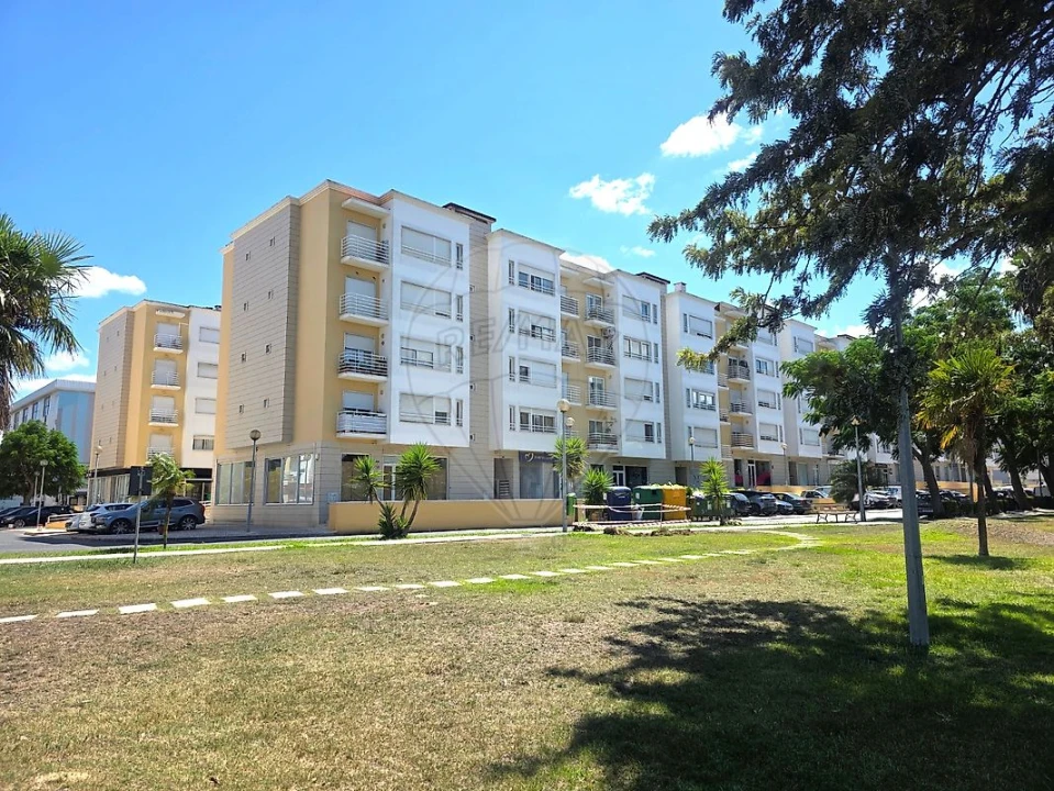 Apartamento T3 para Venda em Carregado e Cadafais Foto 19