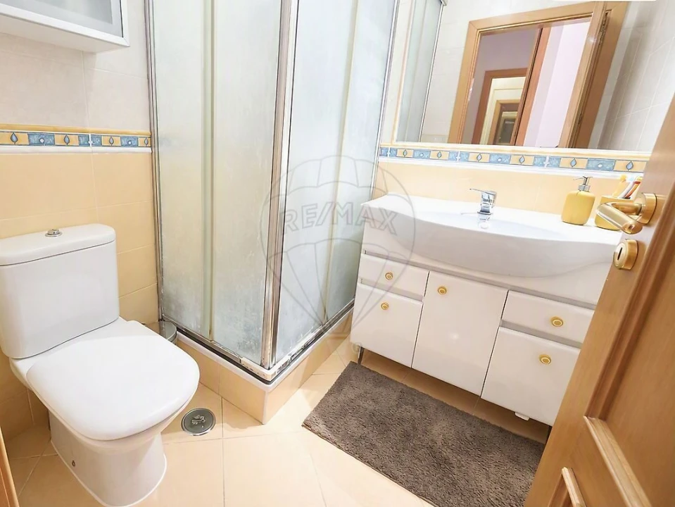 Apartamento T3 para Venda em Carregado e Cadafais Foto 12