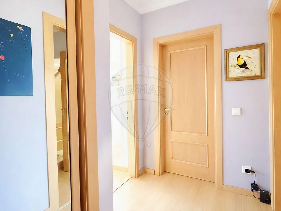 Apartamento T3 para Venda em Carregado e Cadafais Foto 9