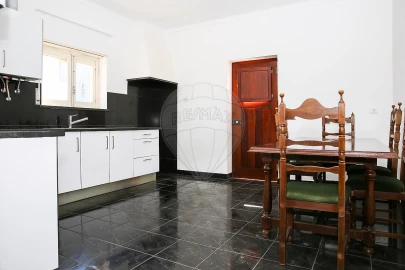 Moradia T2 para Venda em Santo Quintino
