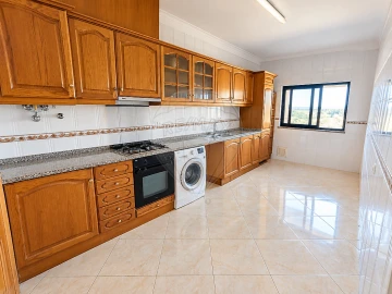 Apartamento T4 para Venda em Marvila, Ribeira Santarém, São Salvador, São Nicolau