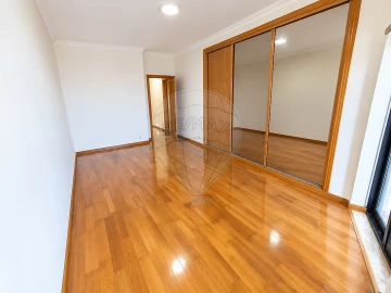 Apartamento T4 para Venda em Marvila, Ribeira Santarém, São Salvador, São Nicolau