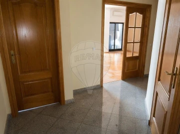 Apartamento T4 para Venda em Marvila, Ribeira Santarém, São Salvador, São Nicolau