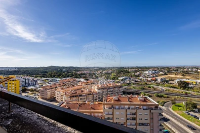 Apartamento T4 para Venda em Marvila, Ribeira Santarém, São Salvador, São Nicolau