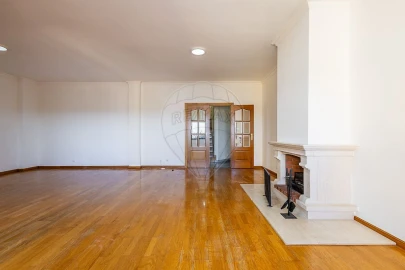 Apartamento T4 para Venda em Marvila, Ribeira Santarém, São Salvador, São Nicolau