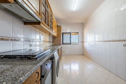 Apartamento T4 para Venda em Marvila, Ribeira Santarém, São Salvador, São Nicolau