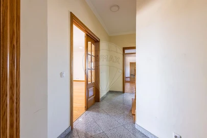 Apartamento T4 para Venda em Marvila, Ribeira Santarém, São Salvador, São Nicolau
