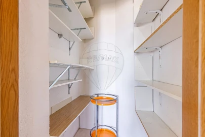 Apartamento T4 para Venda em Marvila, Ribeira Santarém, São Salvador, São Nicolau