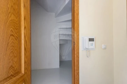 Apartamento T4 para Venda em Marvila, Ribeira Santarém, São Salvador, São Nicolau