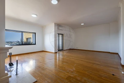Apartamento T4 para Venda em Marvila, Ribeira Santarém, São Salvador, São Nicolau