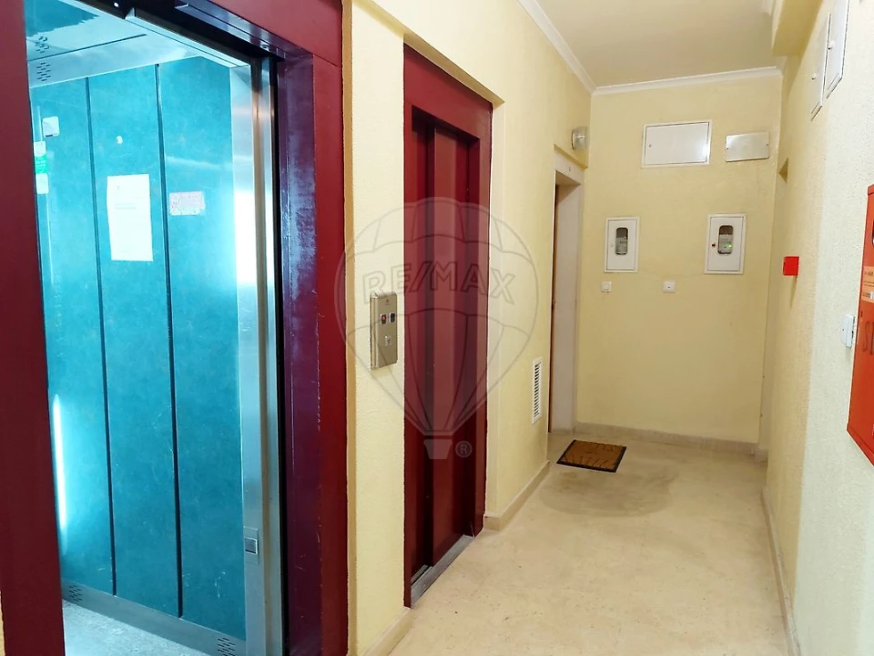 Apartamento T4 para Venda em Marvila, Ribeira Santarém, São Salvador, São Nicolau Foto 1