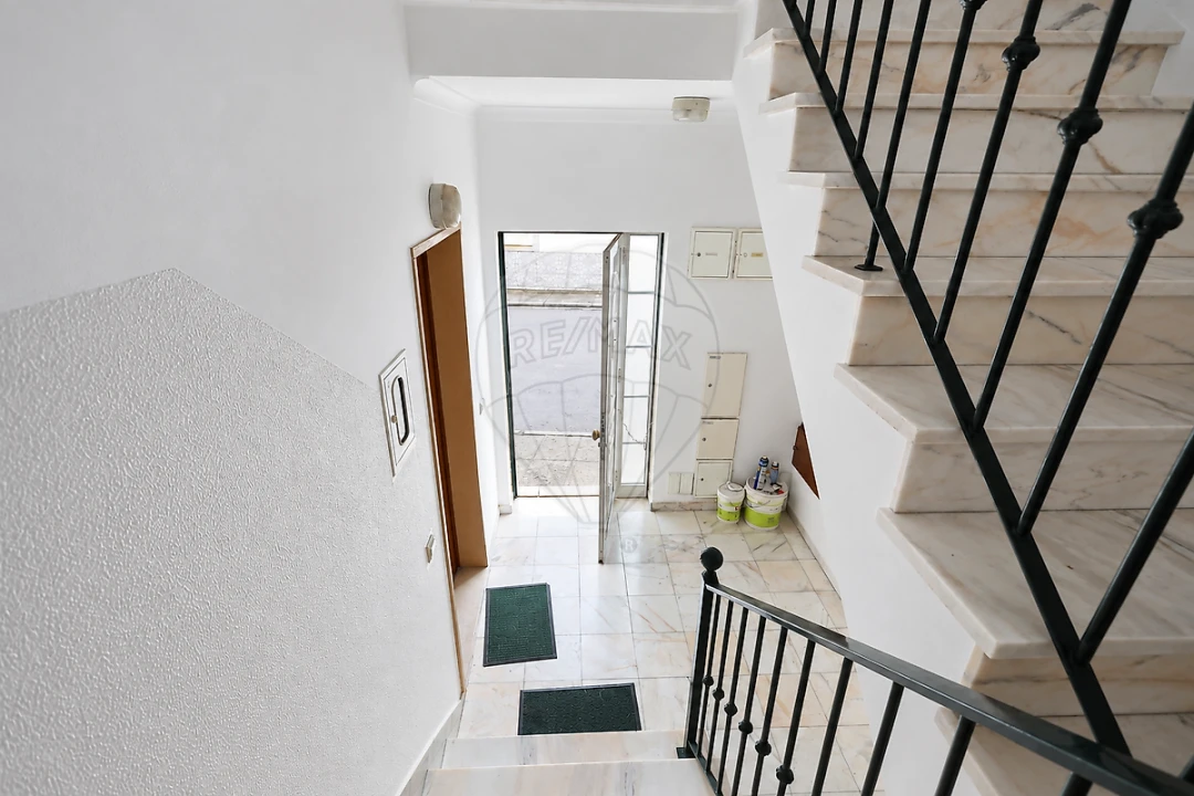 Apartamento T2 para Venda em Fazendas de Almeirim Foto 3
