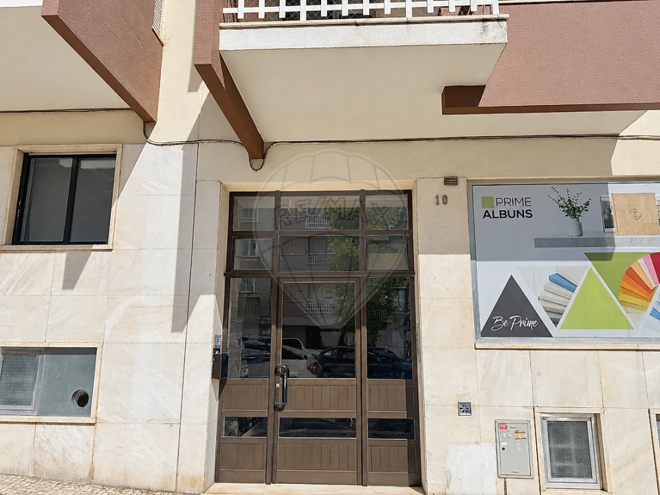 Apartamento T1 para Venda em Oeiras e São Julião da Barra, Paço de Arcos e Caxias Foto 1