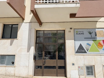 Apartamento T1 para Venda em Oeiras e São Julião da Barra, Paço de Arcos e Caxias