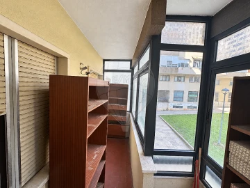 Apartamento T1 para Venda em Oeiras e São Julião da Barra, Paço de Arcos e Caxias