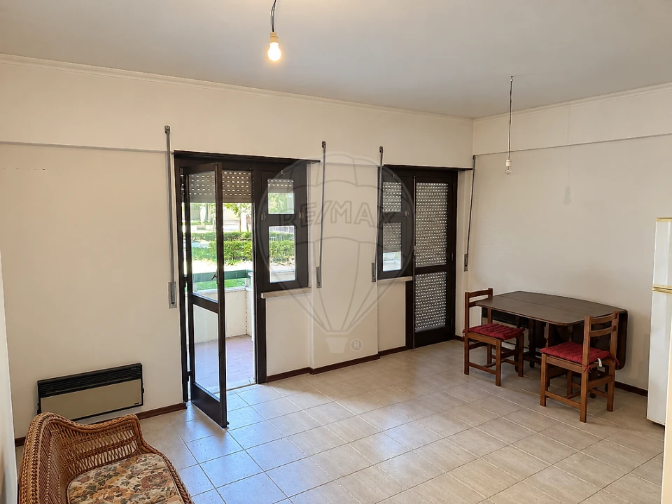 Apartamento T1 para Venda em Oeiras e São Julião da Barra, Paço de Arcos e Caxias Foto 7