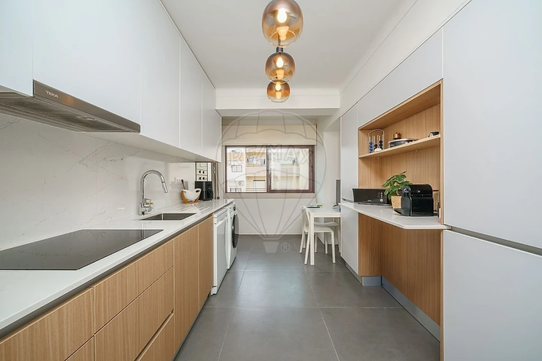 Apartamento T4 para Venda em União das Freguesias de Setúbal Foto 1
