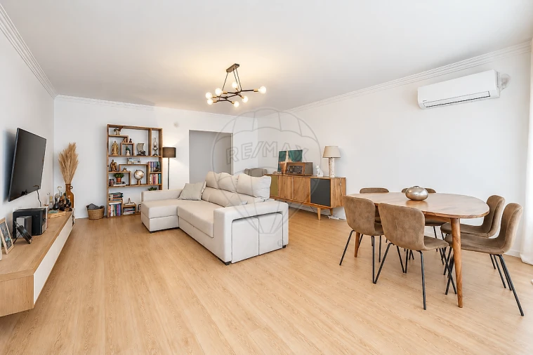 Apartamento T4 para Venda em União das Freguesias de Setúbal Foto 3