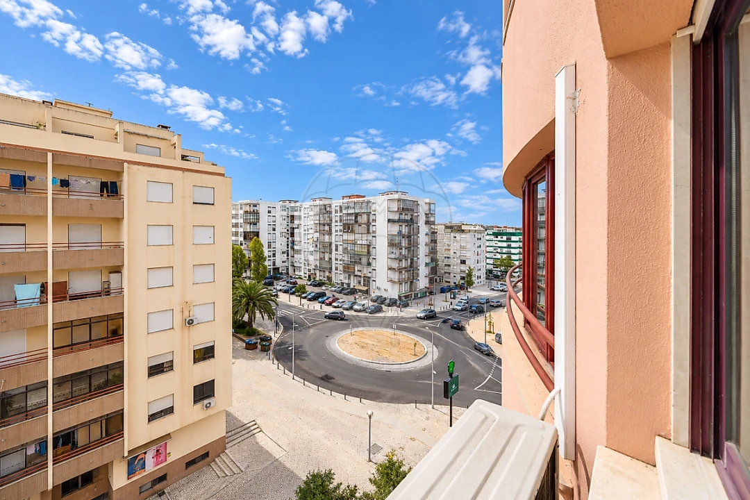 Apartamento T4 para Venda em União das Freguesias de Setúbal Foto 8