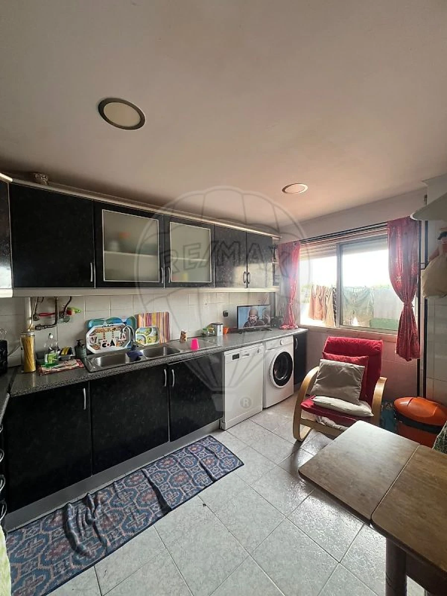 Apartamento T2 para Venda em Seixal, Arrentela e Aldeia de Paio Pires Foto 3