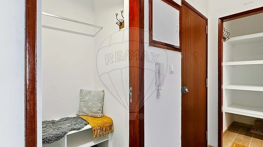 Apartamento T1 para Venda em Seixal, Arrentela e Aldeia de Paio Pires