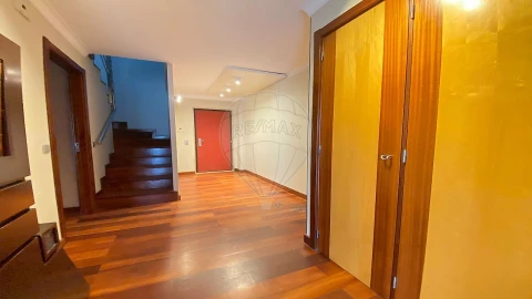 Apartamento T5 para Venda em Cedofeita, Santo Ildefonso, Sé, Miragaia, São Nicolau e Vitória
