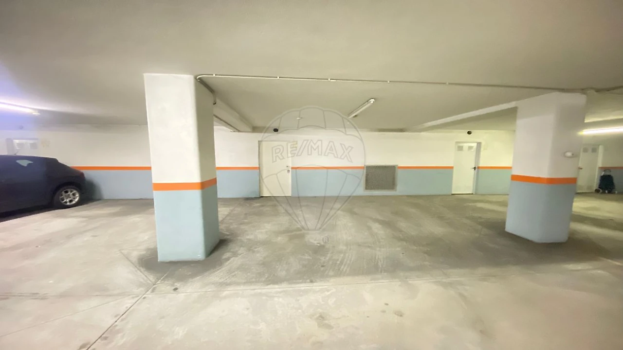 Apartamento T5 para Venda em Cedofeita, Santo Ildefonso, Sé, Miragaia, São Nicolau e Vitória Foto 22