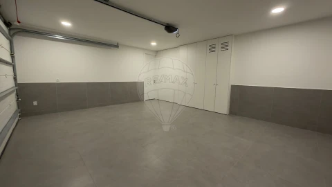 Moradia T3 para Venda em Azurara