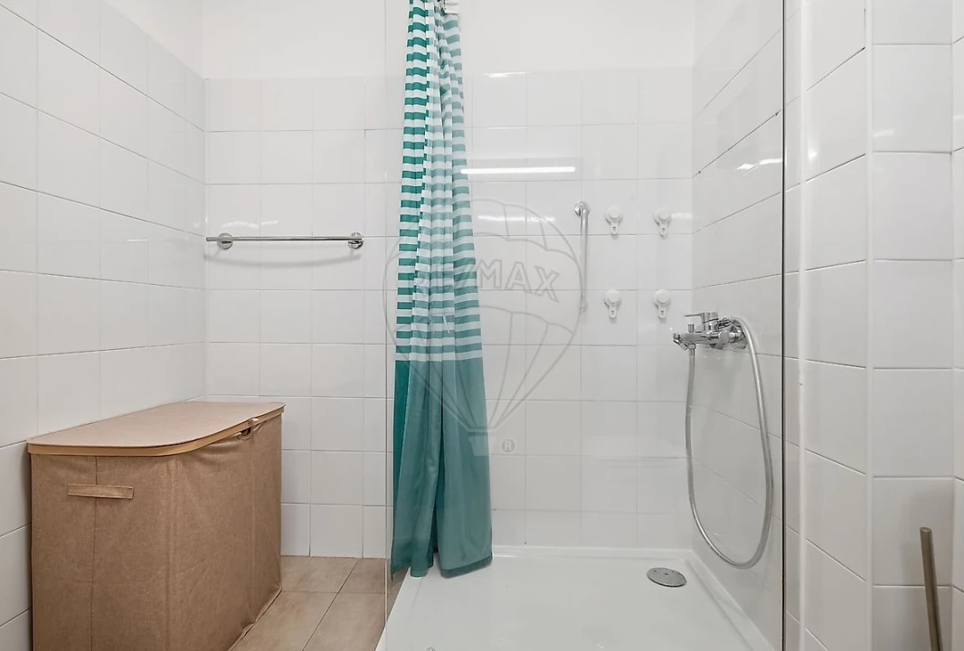 Apartamento T2 para Venda em Algés, Linda-A-Velha e Cruz Quebrada-Dafundo Foto 16