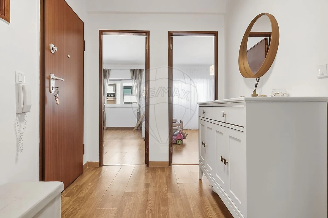 Apartamento T2 para Venda em Algés, Linda-A-Velha e Cruz Quebrada-Dafundo Foto 5
