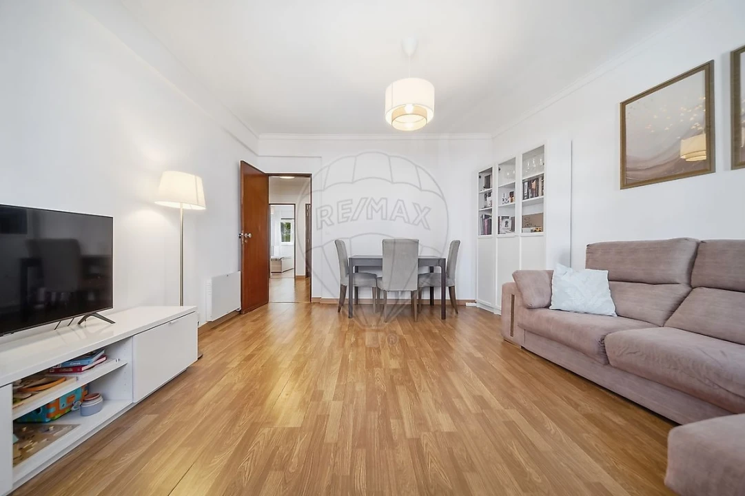 Apartamento T2 para Venda em Algés, Linda-A-Velha e Cruz Quebrada-Dafundo Foto 8