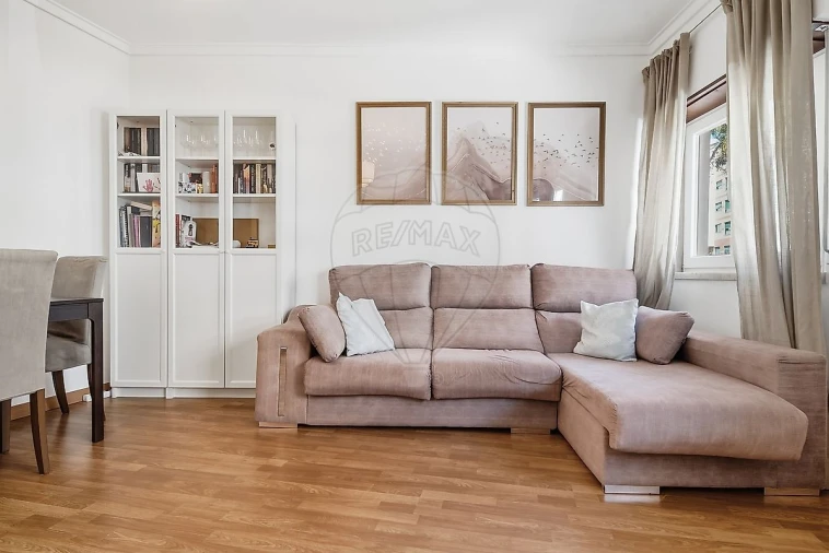 Apartamento T2 para Venda em Algés, Linda-A-Velha e Cruz Quebrada-Dafundo Foto 9