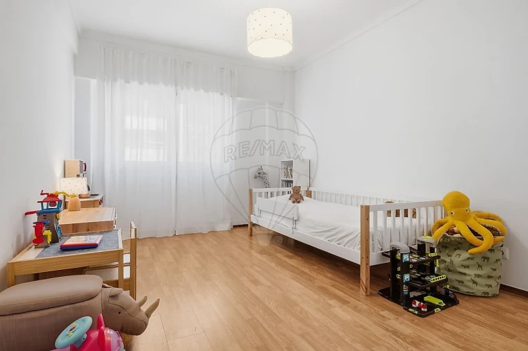 Apartamento T2 para Venda em Algés, Linda-A-Velha e Cruz Quebrada-Dafundo Foto 6