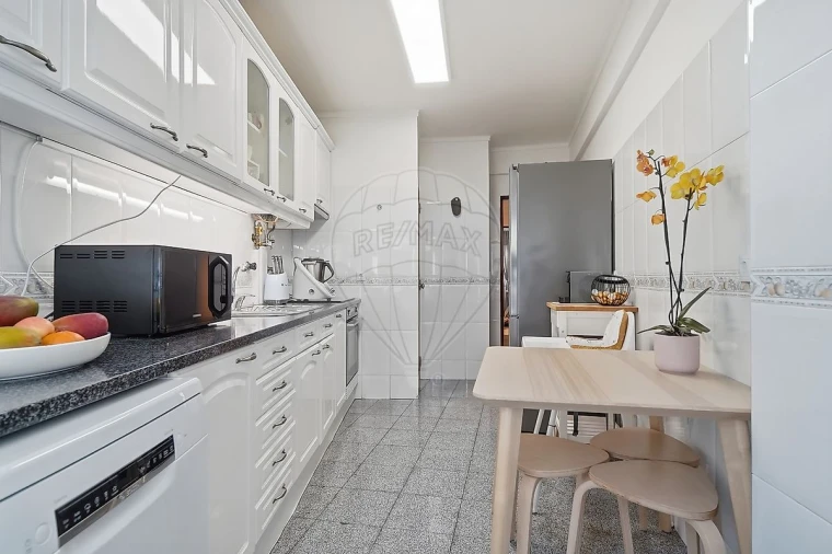 Apartamento T2 para Venda em Algés, Linda-A-Velha e Cruz Quebrada-Dafundo Foto 27
