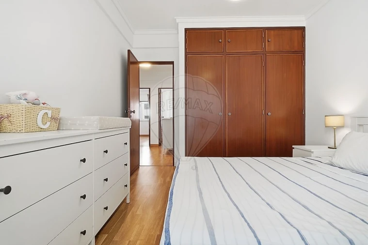 Apartamento T2 para Venda em Algés, Linda-A-Velha e Cruz Quebrada-Dafundo Foto 24