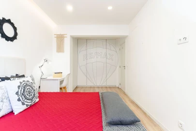 Apartamento T2 para Arrendamento em Seixal, Arrentela e Aldeia de Paio Pires