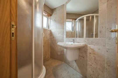 Apartamento T2 para Arrendamento em Benfica