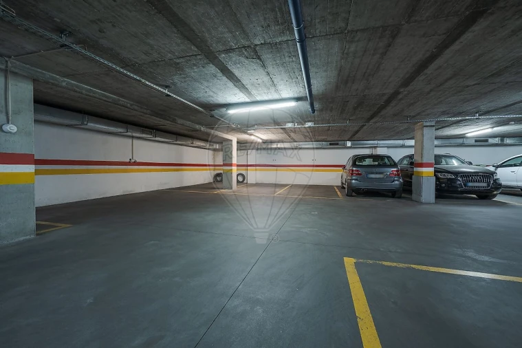 Apartamento T2 para Arrendamento em Benfica Foto 14