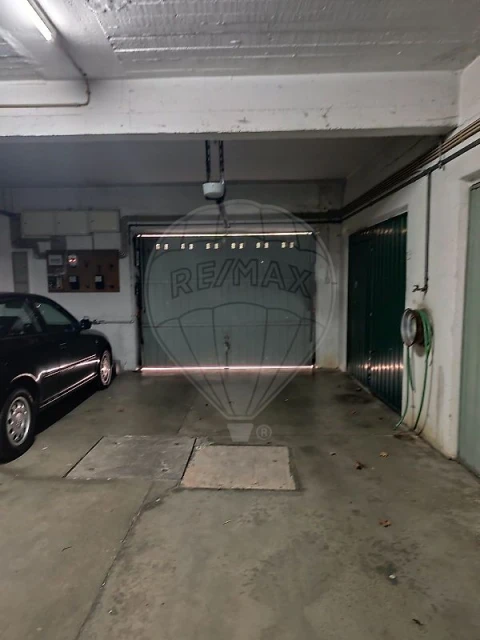 Garagem para Venda em Santa Maria e São Miguel, São Martinho, São Pedro Penaferrim
