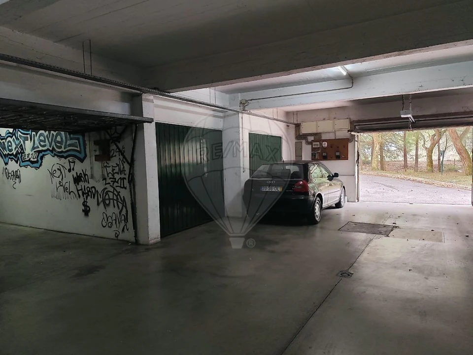 Garagem para Venda em Santa Maria e São Miguel, São Martinho, São Pedro Penaferrim Foto 10