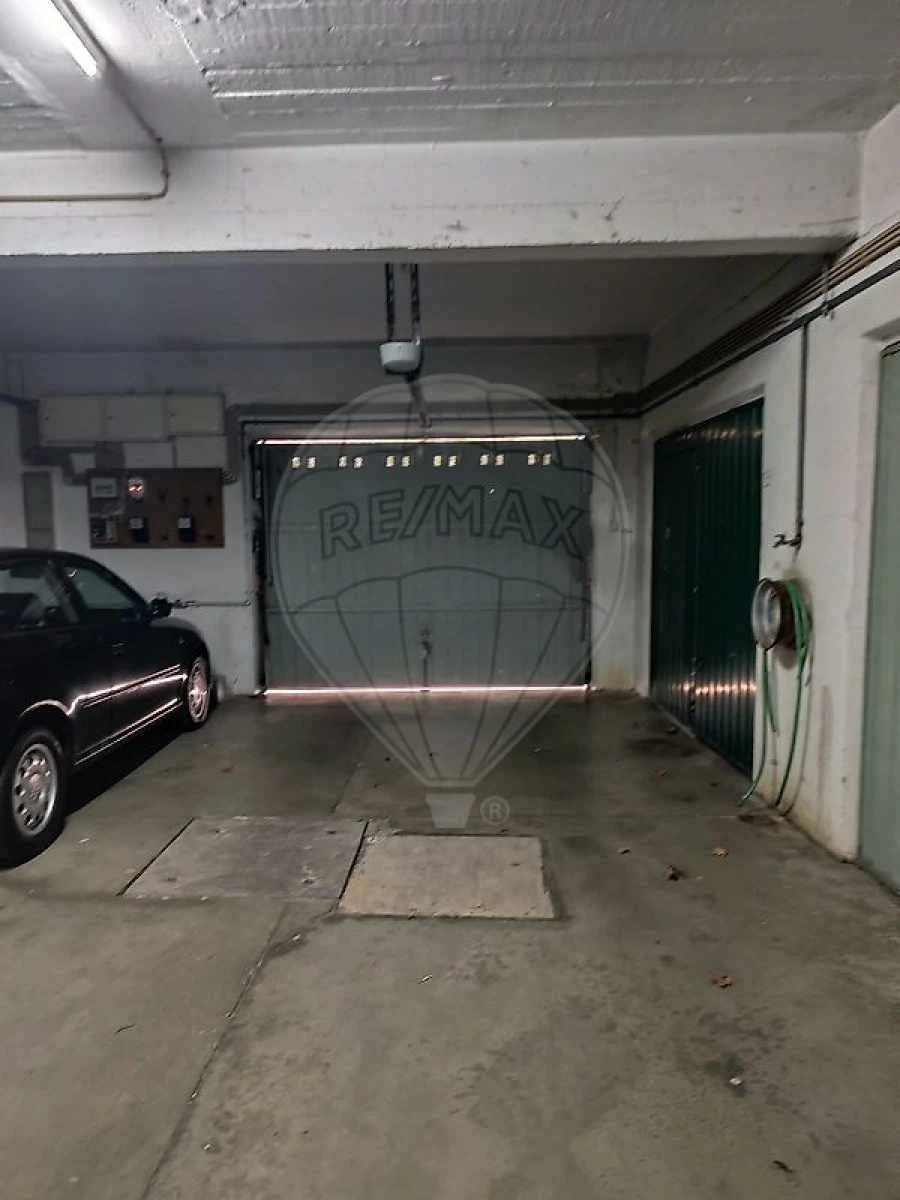 Garagem para Venda em Santa Maria e São Miguel, São Martinho, São Pedro Penaferrim Foto 7